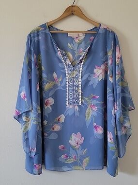 Belle by Kim Gravel Blue Magnolia Print Blouse Size 3X